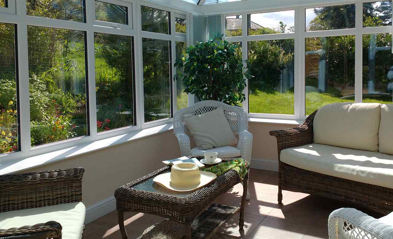 resized-2349823-Mews Hill Conservatory April 2017 3.jpg